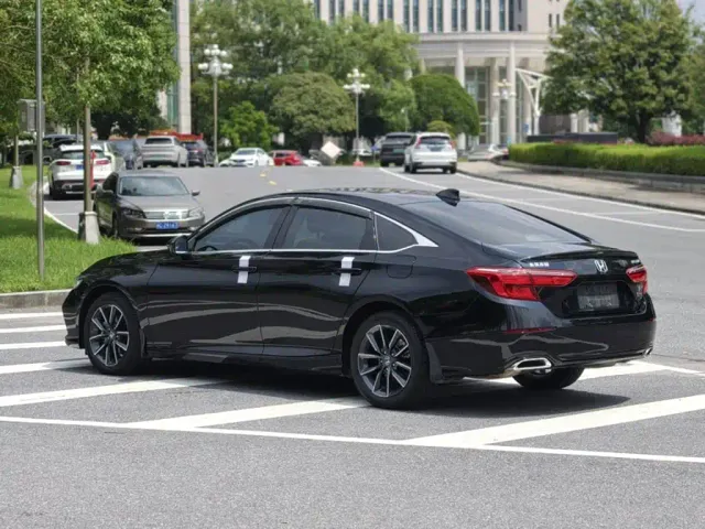 Honda Inspire — Фото автомобиля 6