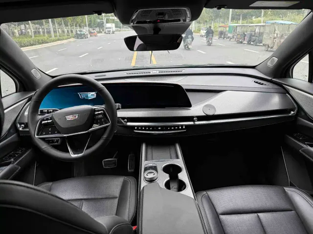 Cadillac XT5 — Фото автомобиля 6