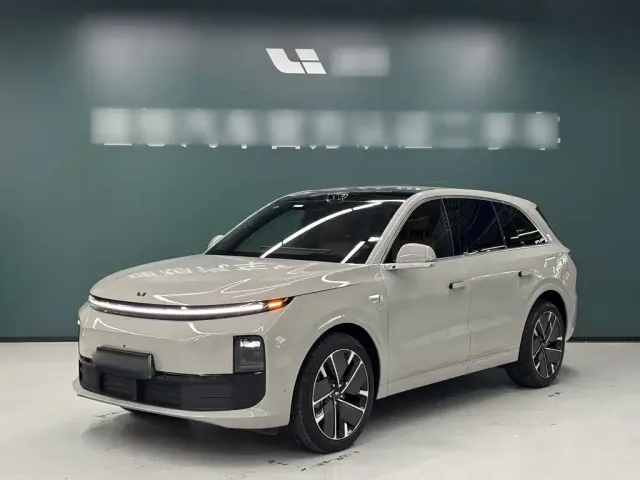 Фотография автомобиля — Li Auto L6