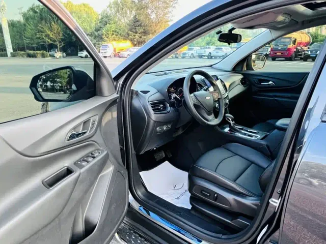 Chevrolet Equinox — Фото автомобиля 4