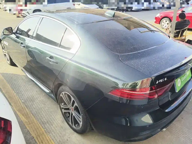 Jaguar XEL — Фото автомобиля 4
