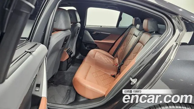 BMW 5-Series 5 серия (G60) 530i xDrive M Sport — Фото автомобиля 10
