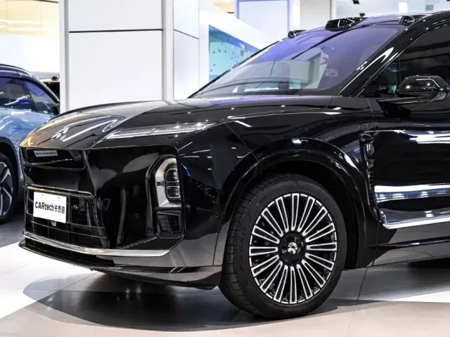 Nio ES8 — Фото автомобиля 5