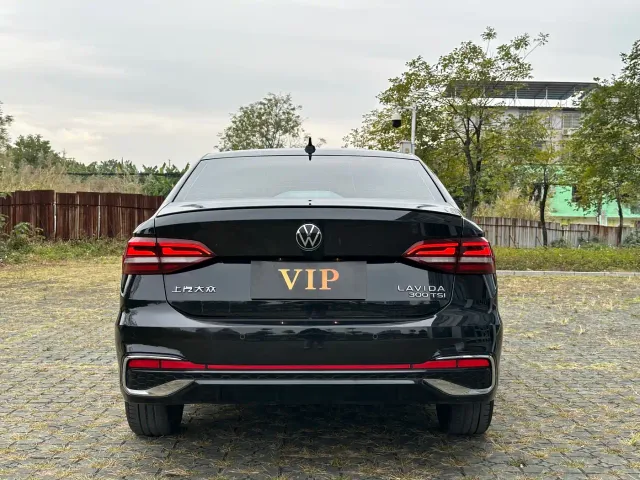 Volkswagen Lavida — Фото автомобиля 5