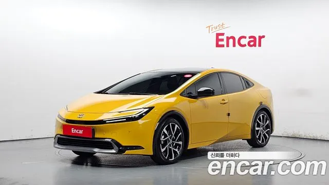 Фотография автомобиля — Toyota Prius Generation 5