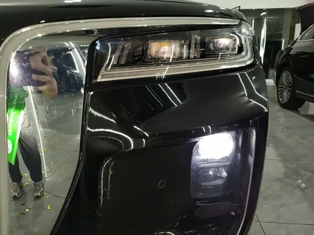 Hongqi H9 — Фото автомобиля 23