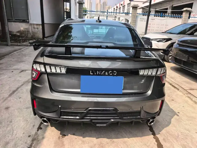 Lynk & Co 03 — Фото автомобиля 14