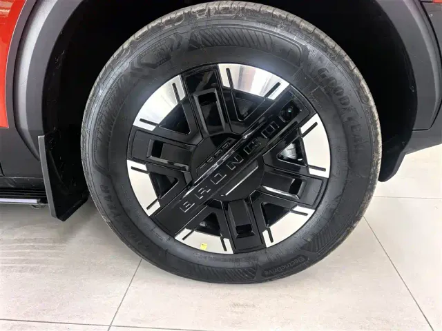 Ford Mustang NEV — Фото автомобиля 7