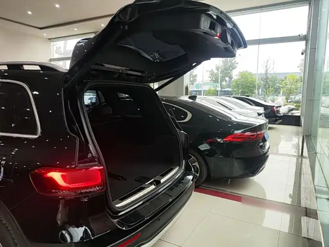 Mercedes-Benz GLB-Class — Фото автомобиля 18