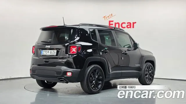 Jeep Renegade — Фото автомобиля 2