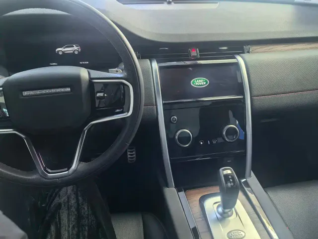Land Rover Discovery Sport — Фото автомобиля 11