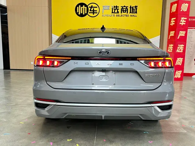 Ford Mondeo — Фото автомобиля 6