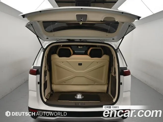 Kia Carnival Generation 4 — Фото автомобиля 19