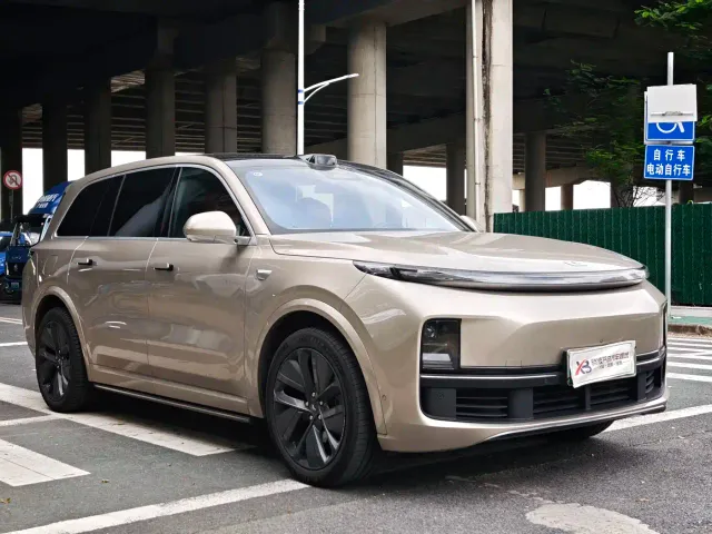 Li Auto L9 — Фото автомобиля 3