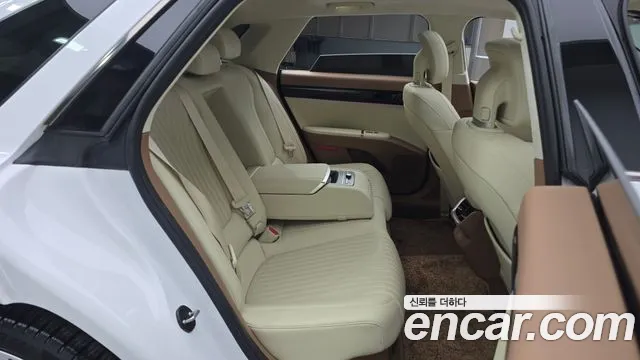 Hyundai Grandeur GN7 — Фото автомобиля 12