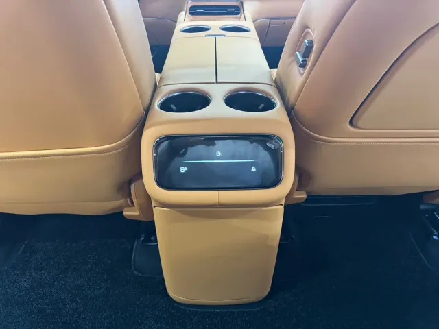 IM Motors LS8 — Фото автомобиля 13