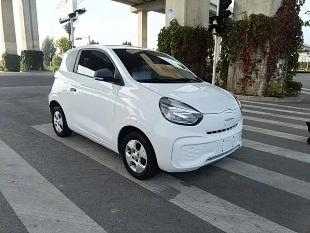 Roewe Clever — Фото автомобиля 3