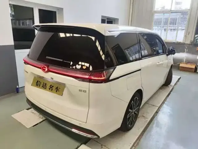 GAC Trumpchi E8 — Фото автомобиля 4