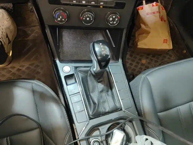 Volkswagen Passat — Фото автомобиля 13