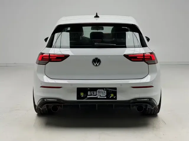 Volkswagen Golf — Фото автомобиля 5