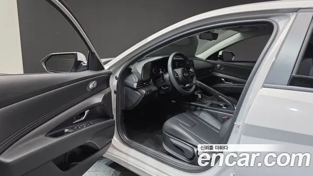 Hyundai Avante CN7 — Фото автомобиля 15