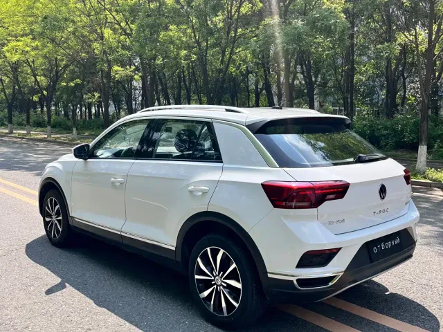 Volkswagen T-Roc — Фото автомобиля 7