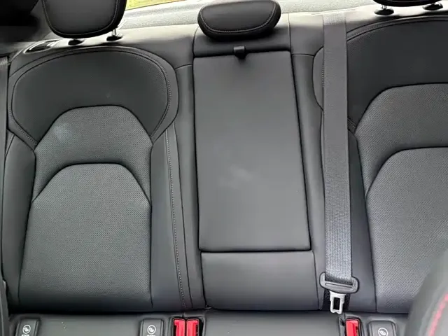Xiaomi SU7 — Фото автомобиля 8