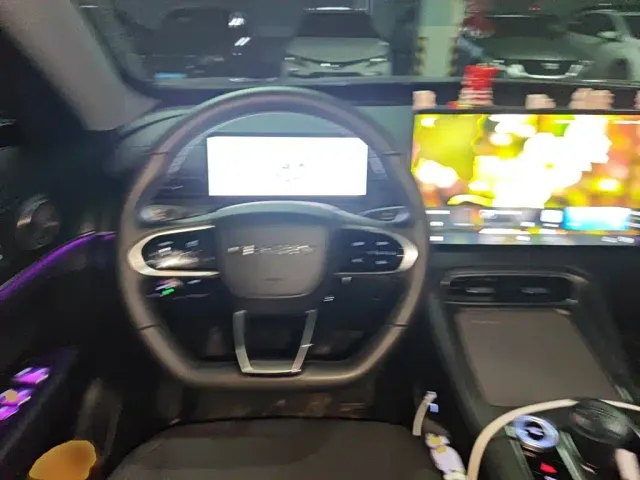 Chery Tiggo 8 PLUS — Фото автомобиля 6