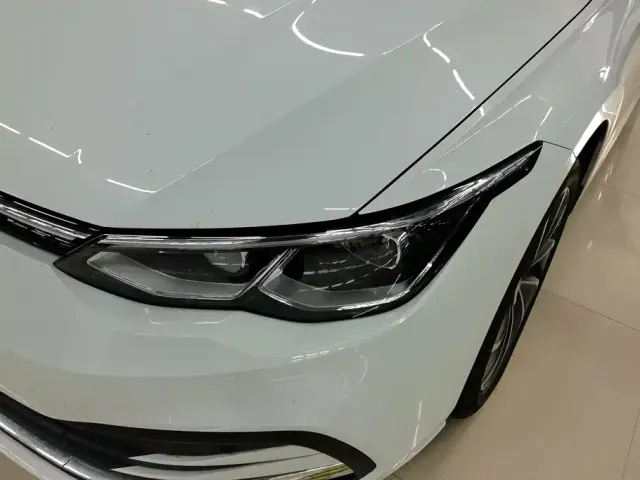 Volkswagen Golf — Фото автомобиля 5
