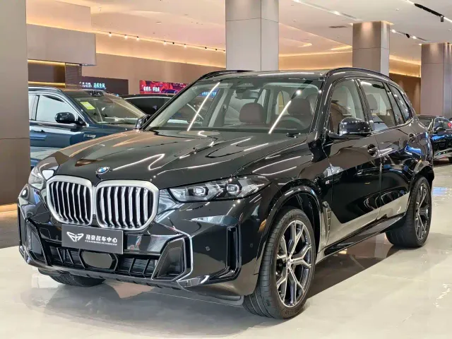 Фотография автомобиля — BMW X5