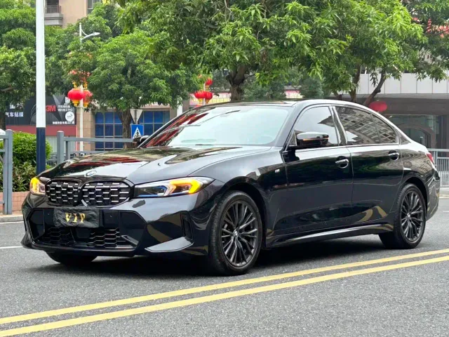 Фотография автомобиля — BMW 3 Series