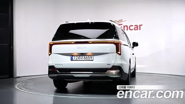 Kia Carnival 4th Gen — Фото автомобиля 4