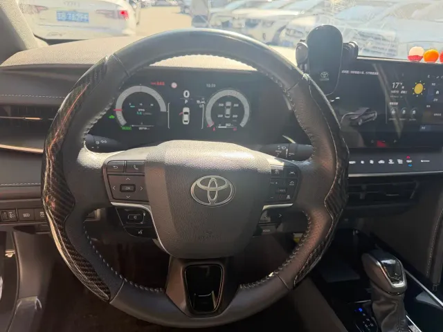 Toyota Camry — Фото автомобиля 9