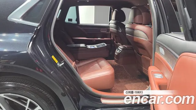 Genesis G90 Бензин 3.5 турбо AWD — Фото автомобиля 11