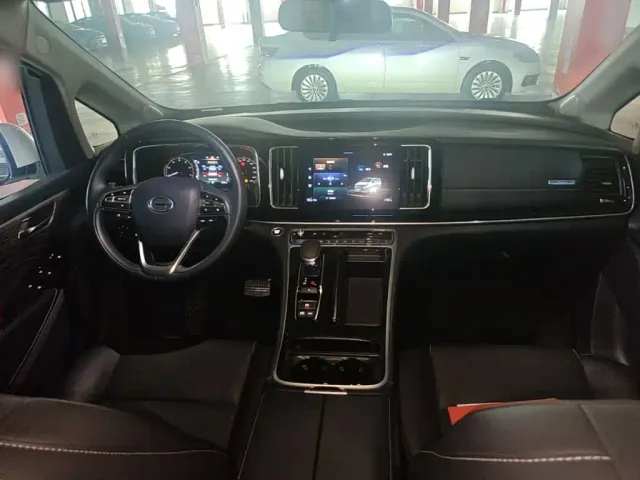 GAC Trumpchi M8 — Фото автомобиля 9