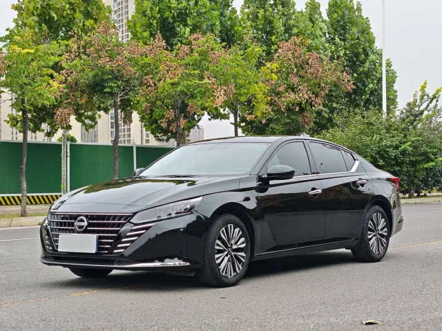 Фотография автомобиля — Nissan Teana
