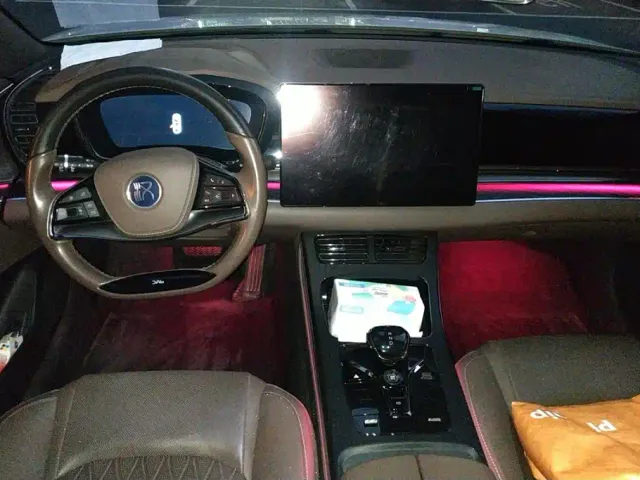 BYD Han — Фото автомобиля 12