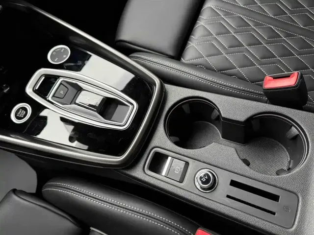 Audi Audi A3 2025 A3L Limousine 35TFSI Flying Premium — Фото автомобиля 12