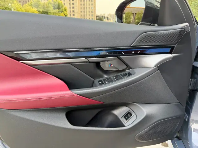 BMW i5 — Фото автомобиля 21