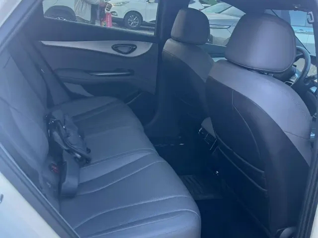 BYD Seal 07 DM-i — Фото автомобиля 5