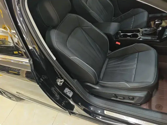Volkswagen Passat — Фото автомобиля 24