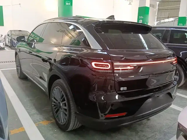Leapmotor C11 — Фото автомобиля 4