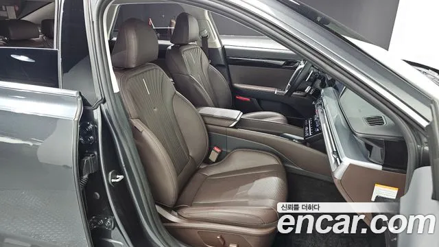 Hyundai Grandeur GN7 — Фото автомобиля 16