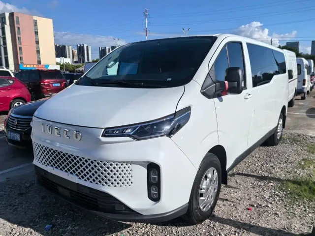Iveco Juxing — Фото автомобиля 2