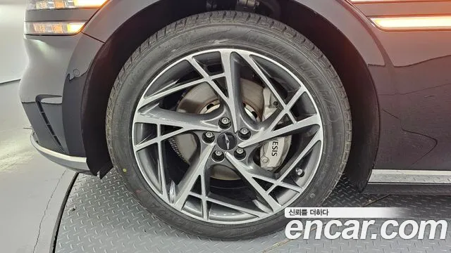 Genesis G90 Бензин 3.5 турбо AWD — Фото автомобиля 4