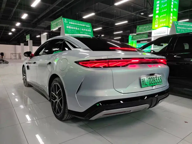 BYD Han L — Фото автомобиля 7