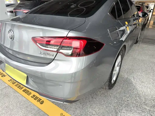 Buick Regal — Фото автомобиля 6