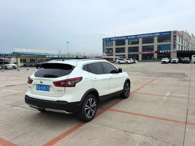 Nissan Qashqai — Фото автомобиля 4