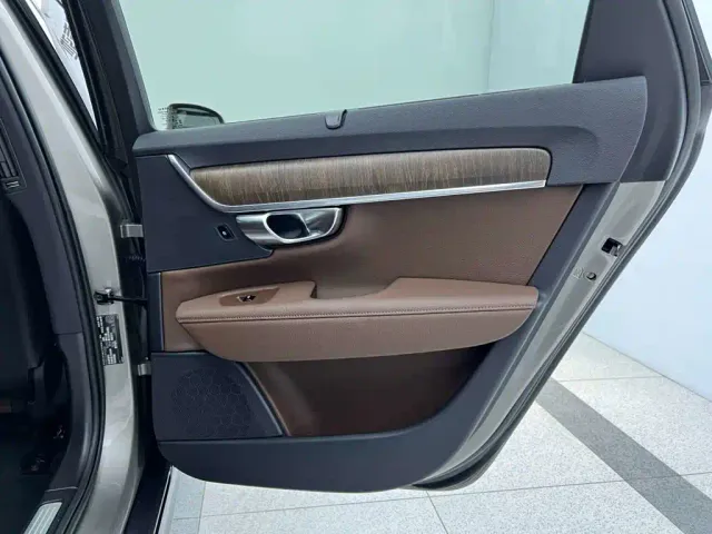 Volvo V90 — Фото автомобиля 26