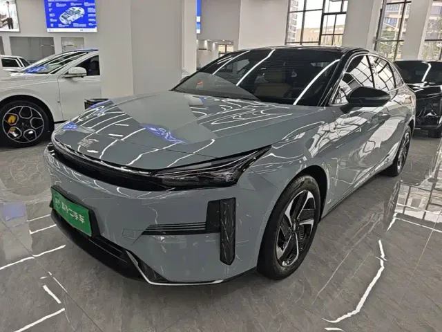 Фотография автомобиля — Geely Galaxy L6